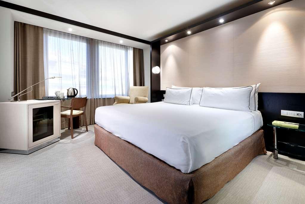 Melia Sarria 5*